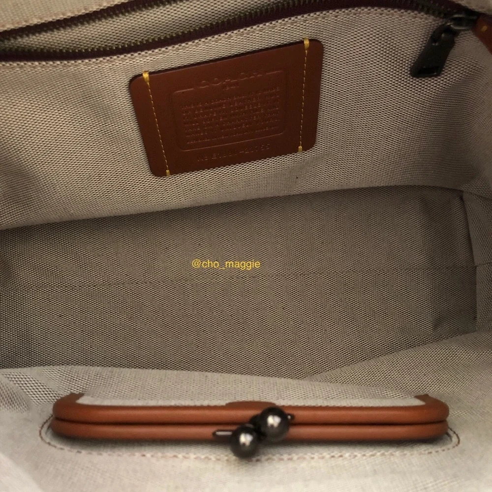 Coach Gray Leather Shoulder Bag - Picture 2 of 6